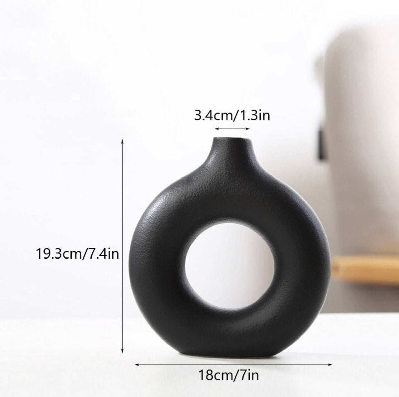 Black Vase for Pampas Grass, Black Vases Home Decor, Black Ceramic Vase, Black Round Vase, Black Room Decor, Clay Vase Black, Black Donut Vase Modern Decor, 7.5" Tall