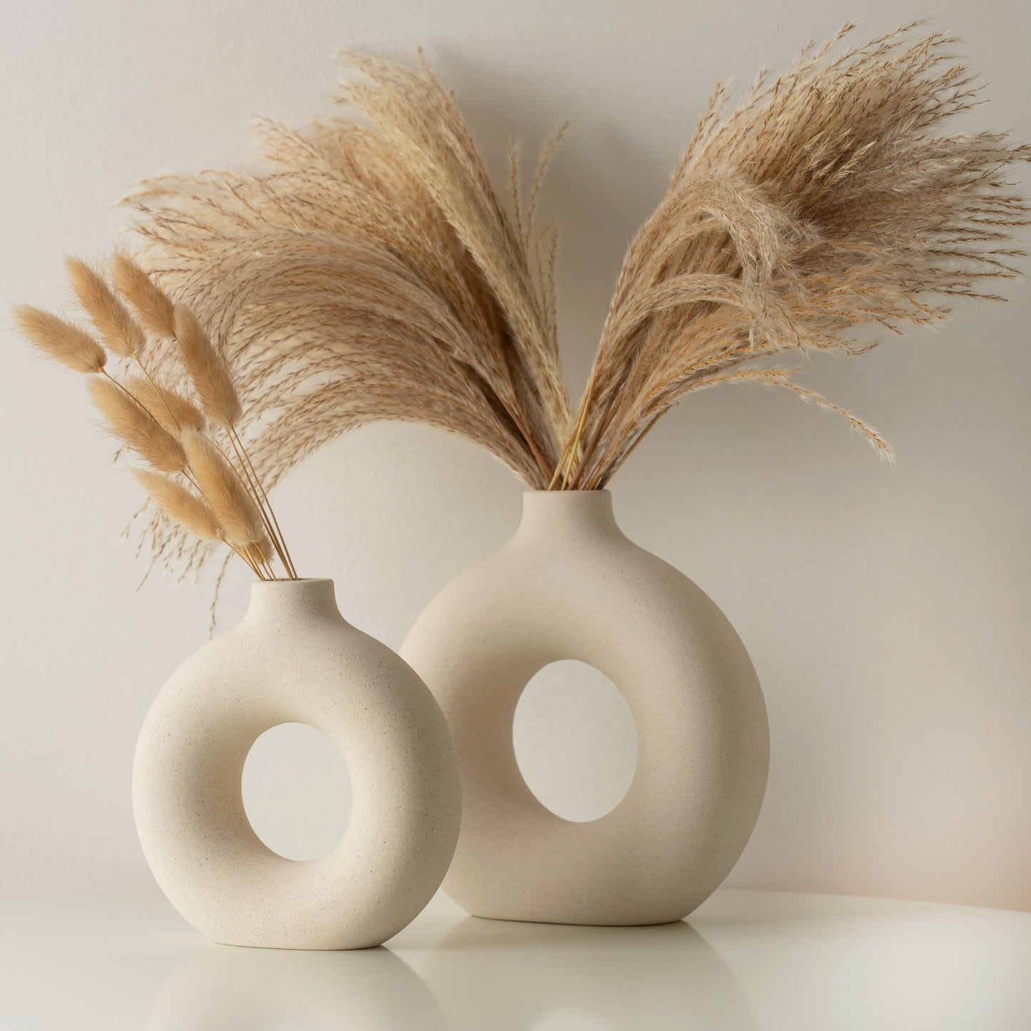 White Donut Vase Ceramic Vase For Pampas Grass Dried Flowers