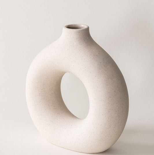 Small White Donut Vase Ceramic Vase For Pampas Grass Dried Flowers